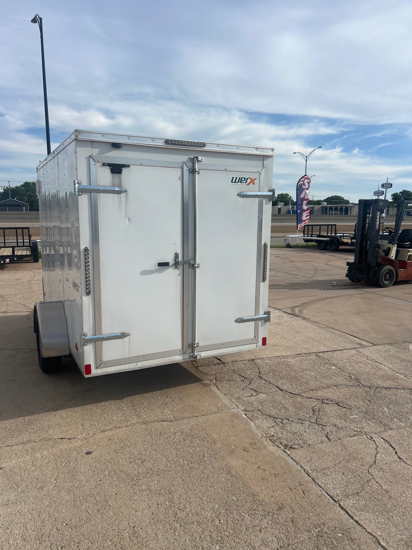 6X10 ENCLOSED TRAILER