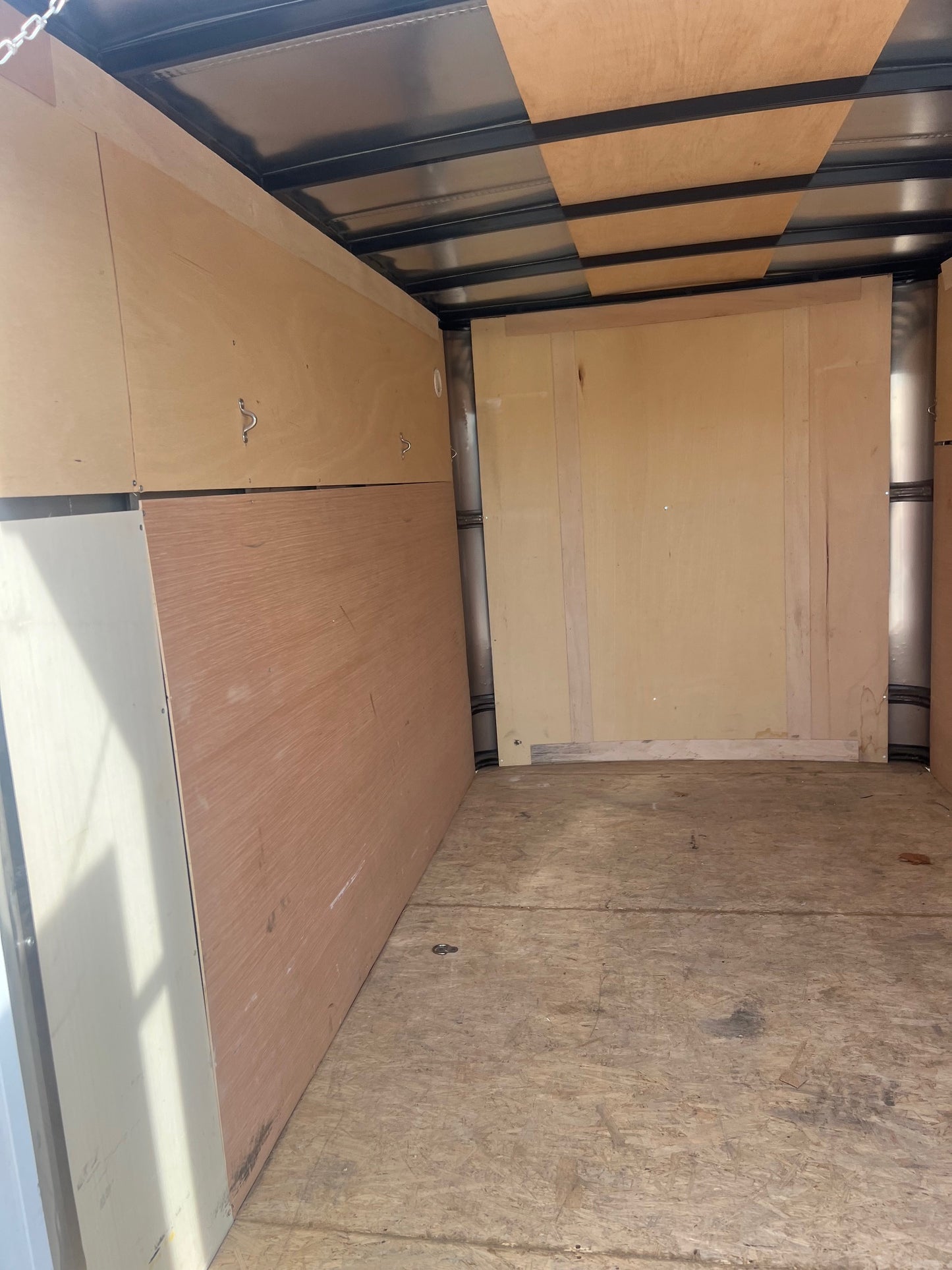 6X10 ENCLOSED TRAILER