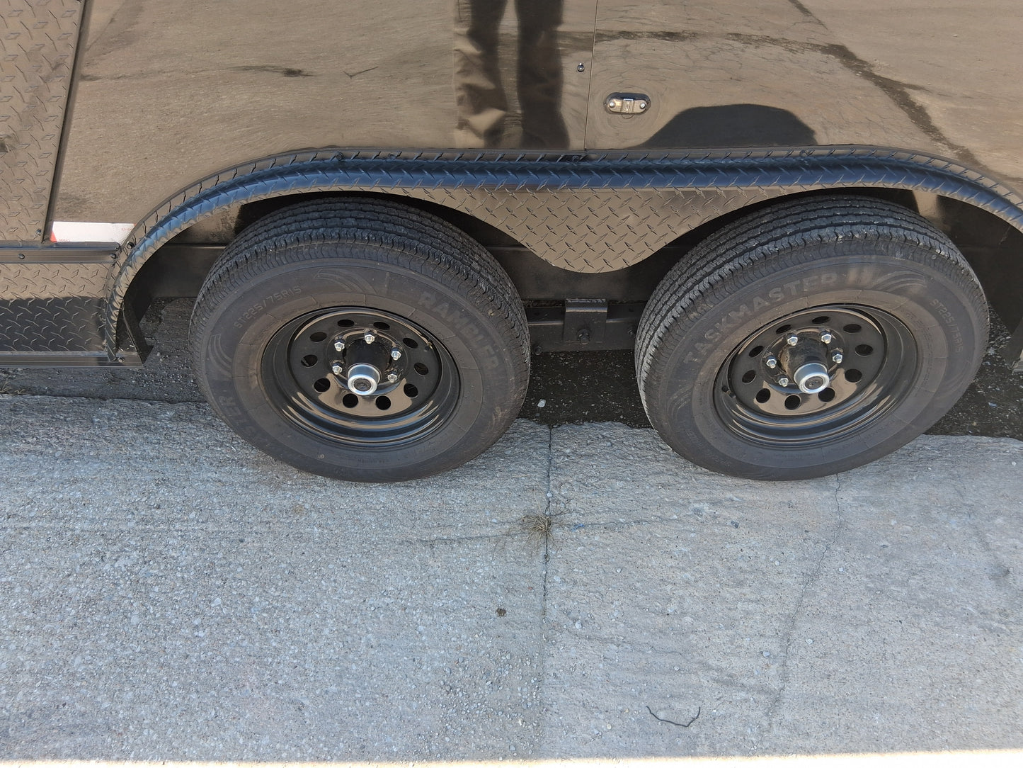 8.5X28 TA3 BASIC BLACK/GRAY 78" C262452