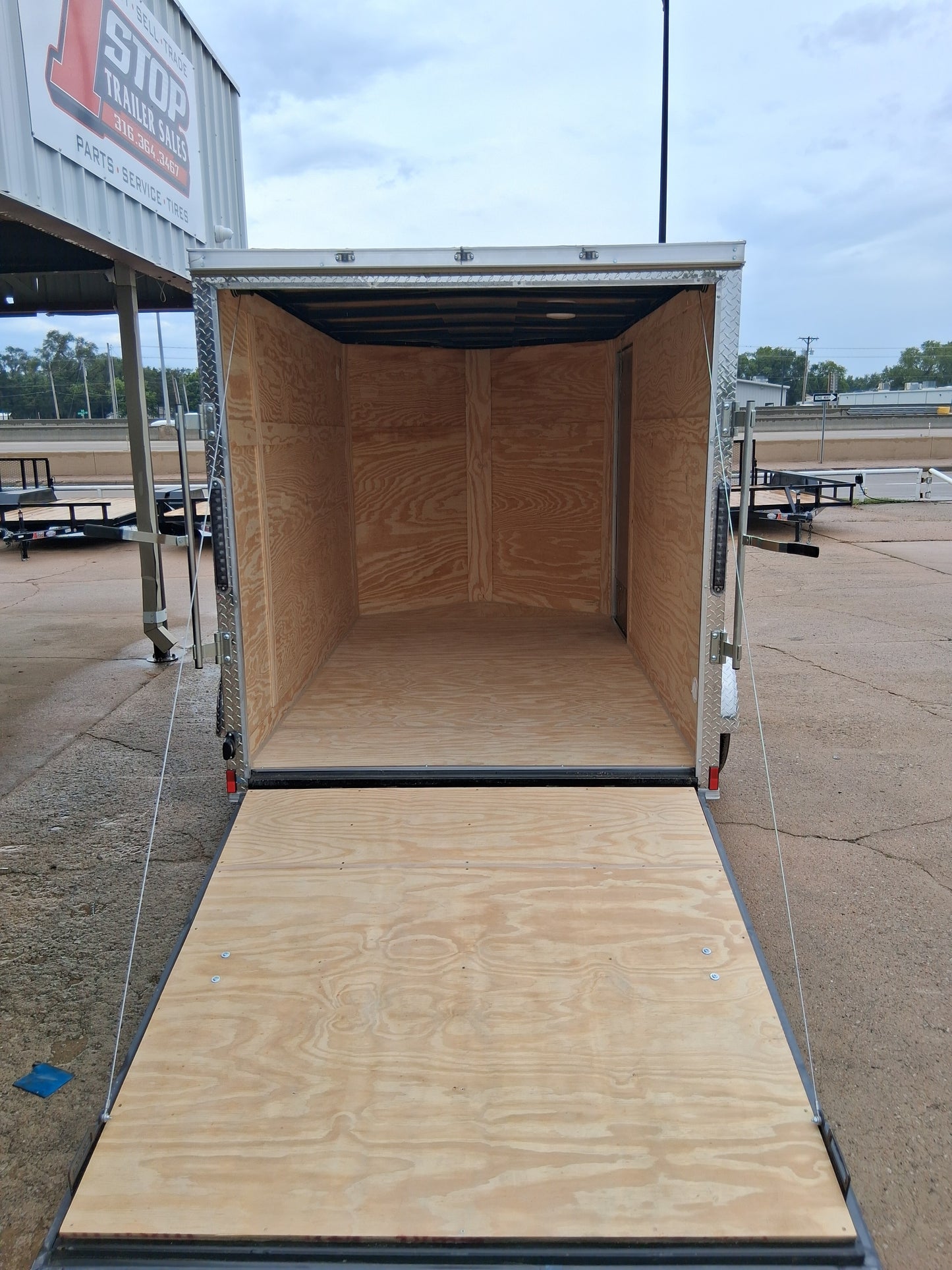 6X10 SA BASIC 72" WHITE C262600