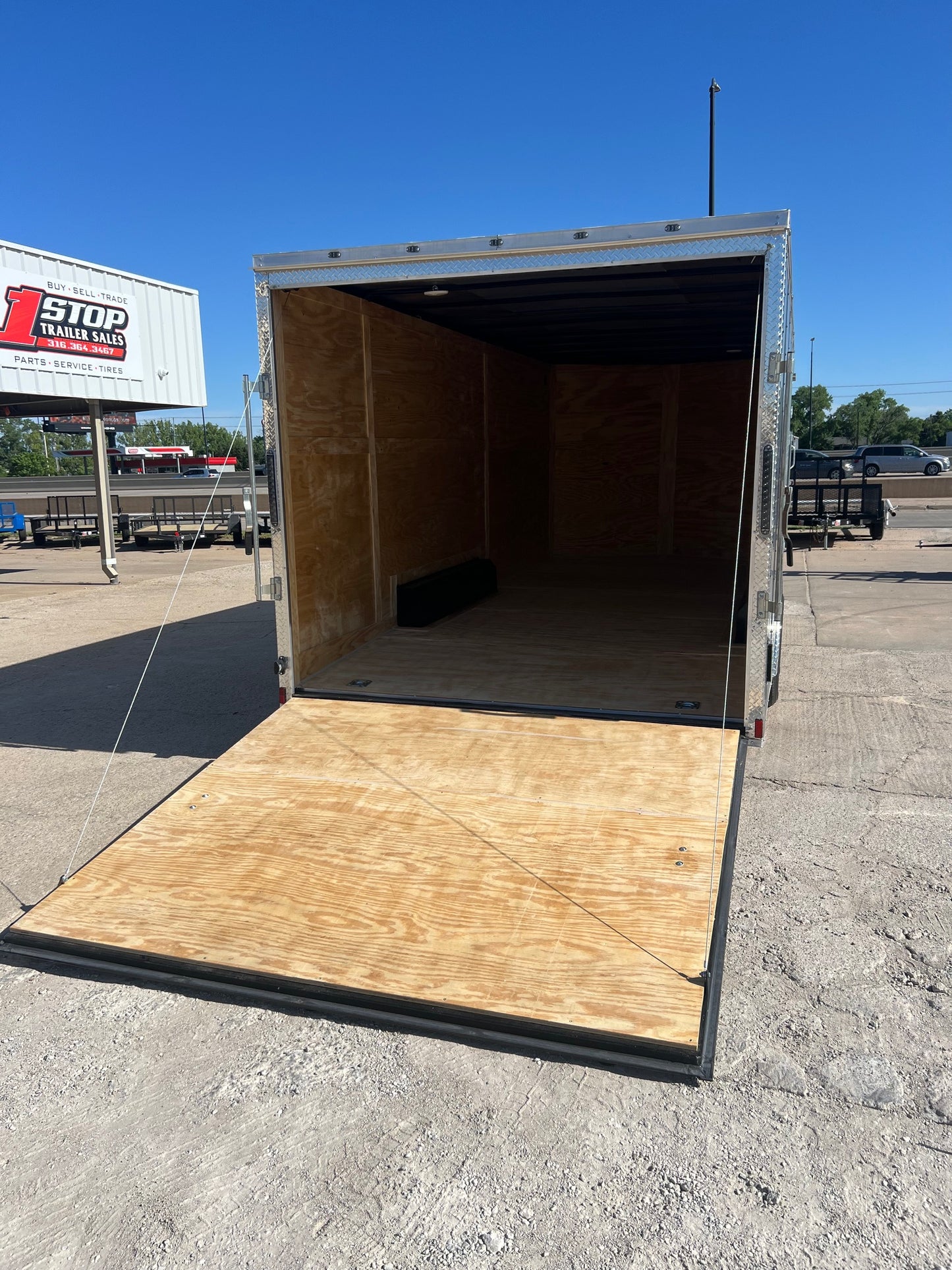 CENERGY2 8.5X20 TA BASIC ENCLOSED TRAILER C25-1561