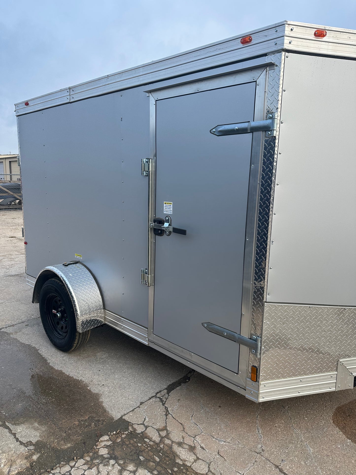 6'X10' Enclosed Trailer